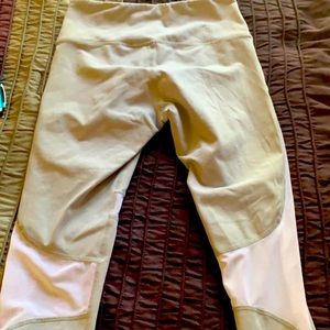 !! SOLD!! Women’s workout leggings